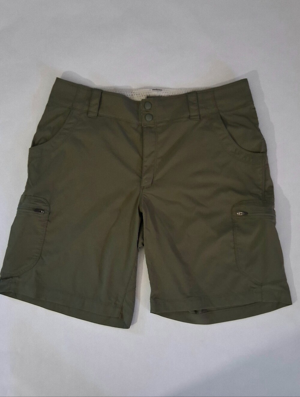 L.L. Bean Womens Olive Utility Cargo Shorts Sz 12